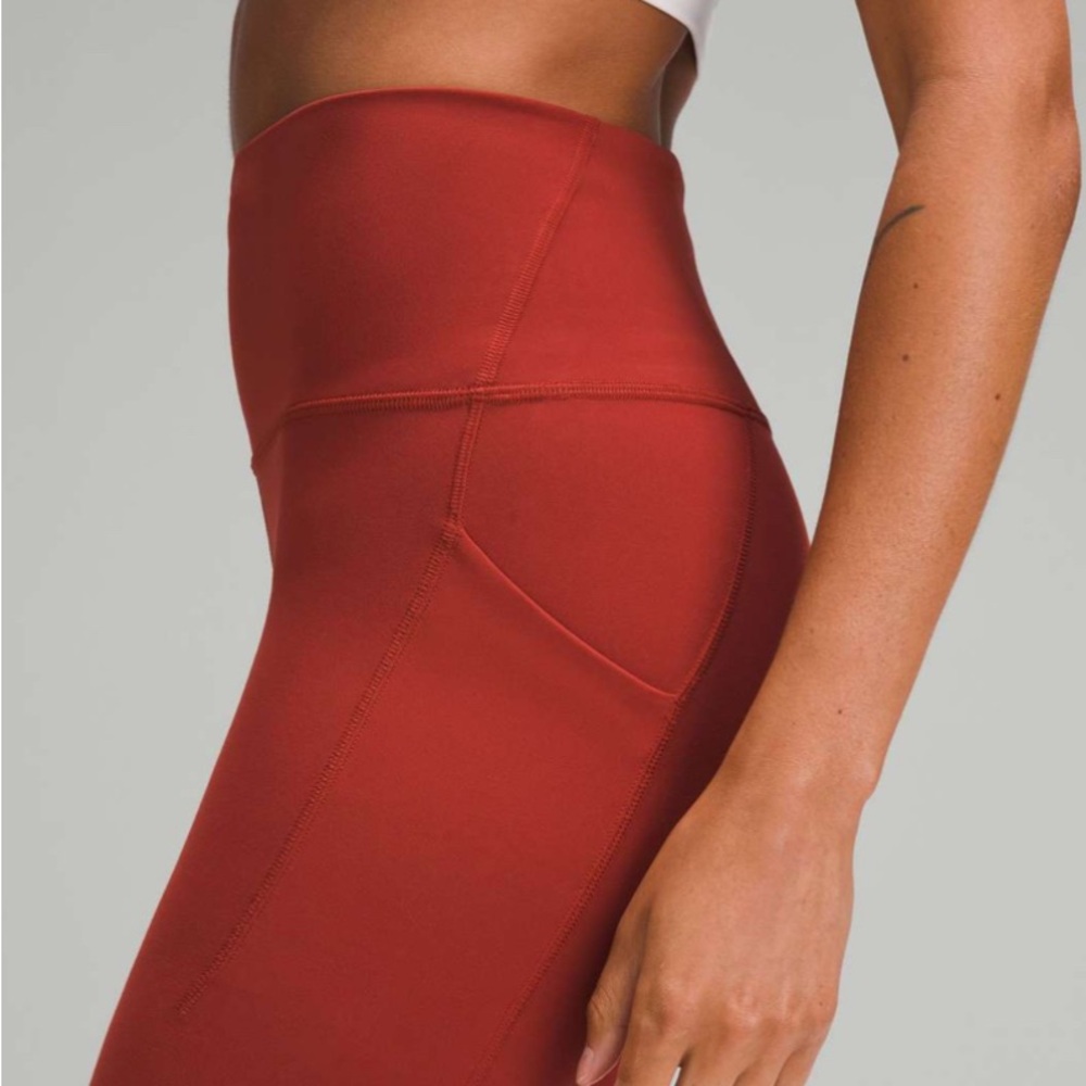 Lululemon Wondertrain High Rise Tights with Pockets (Sz 6)